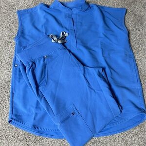 Women's Figs Scrub Set